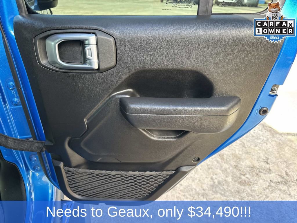 Used 2025 Jeep Wrangler Sport image 23