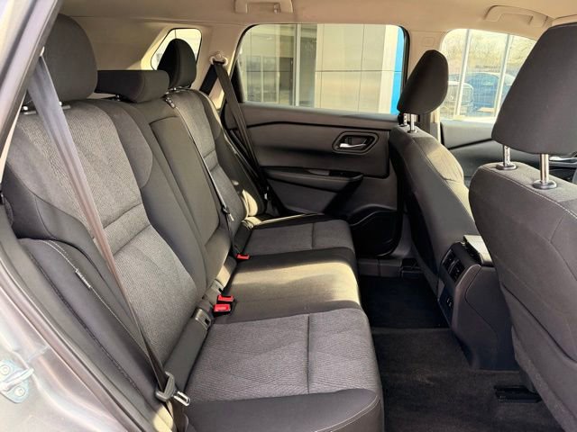 Used 2024 Nissan Rogue SV image 26