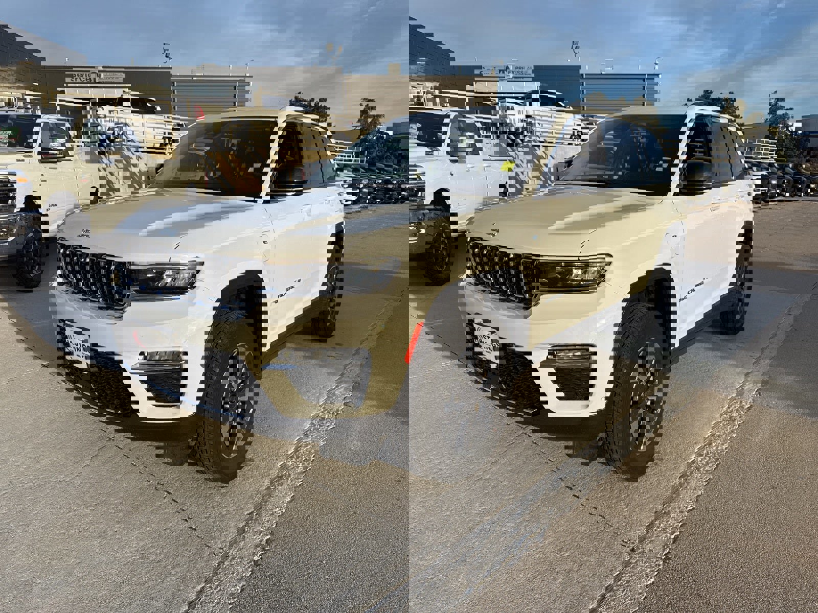 Used 2022 Jeep Grand Cherokee Limited w/ Luxury Tech Group II