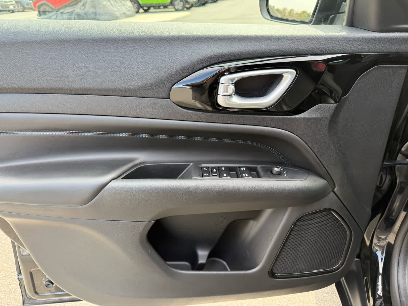 Used 2026 Jeep Compass Limited image 11