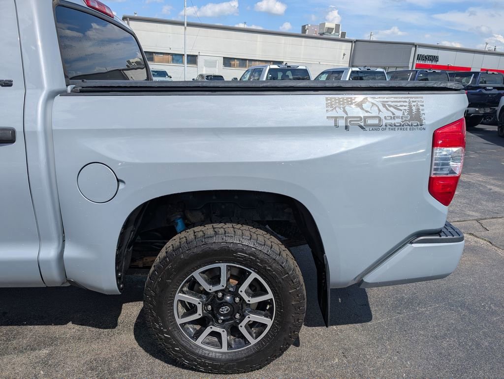 Used 2019 Toyota Tundra SR5 AWD/4WD image 4