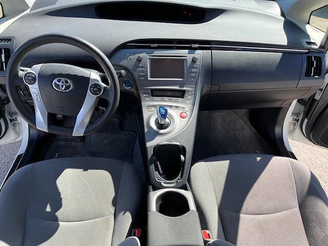Used 2015 Toyota Prius Two FWD image 12