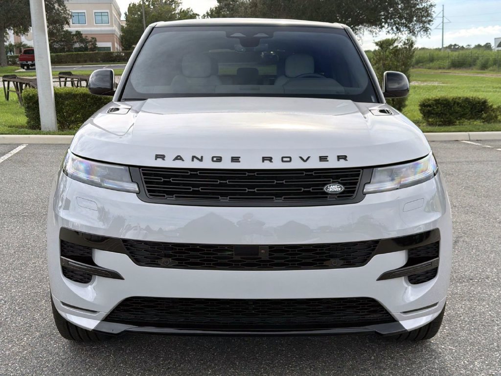New 2027 Land Rover Range Rover Sport Dynamic SE AWD/4WD image 8