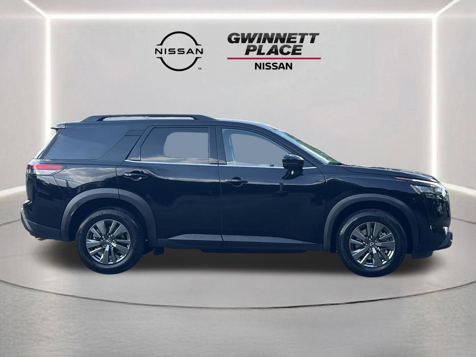 Used 2024 Nissan Pathfinder SV FWD image 25