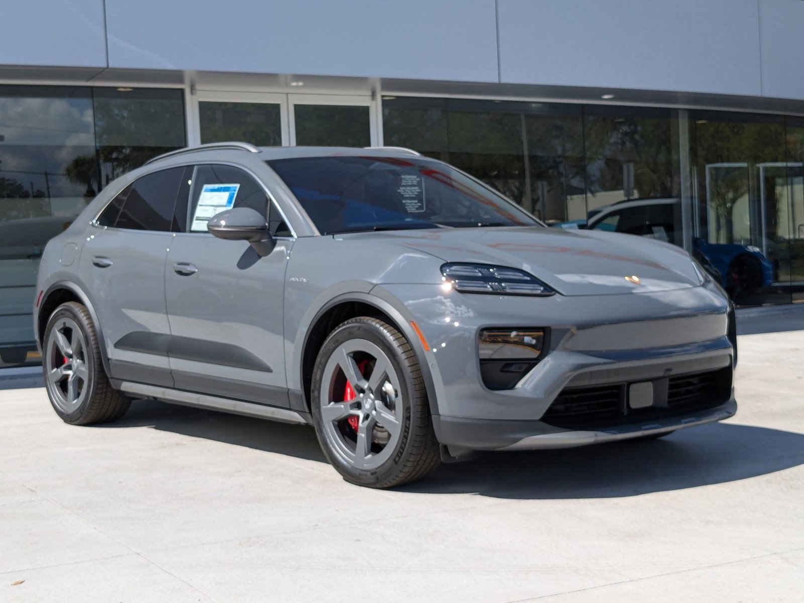 New 2025 Porsche Macan 4S Electric image 7