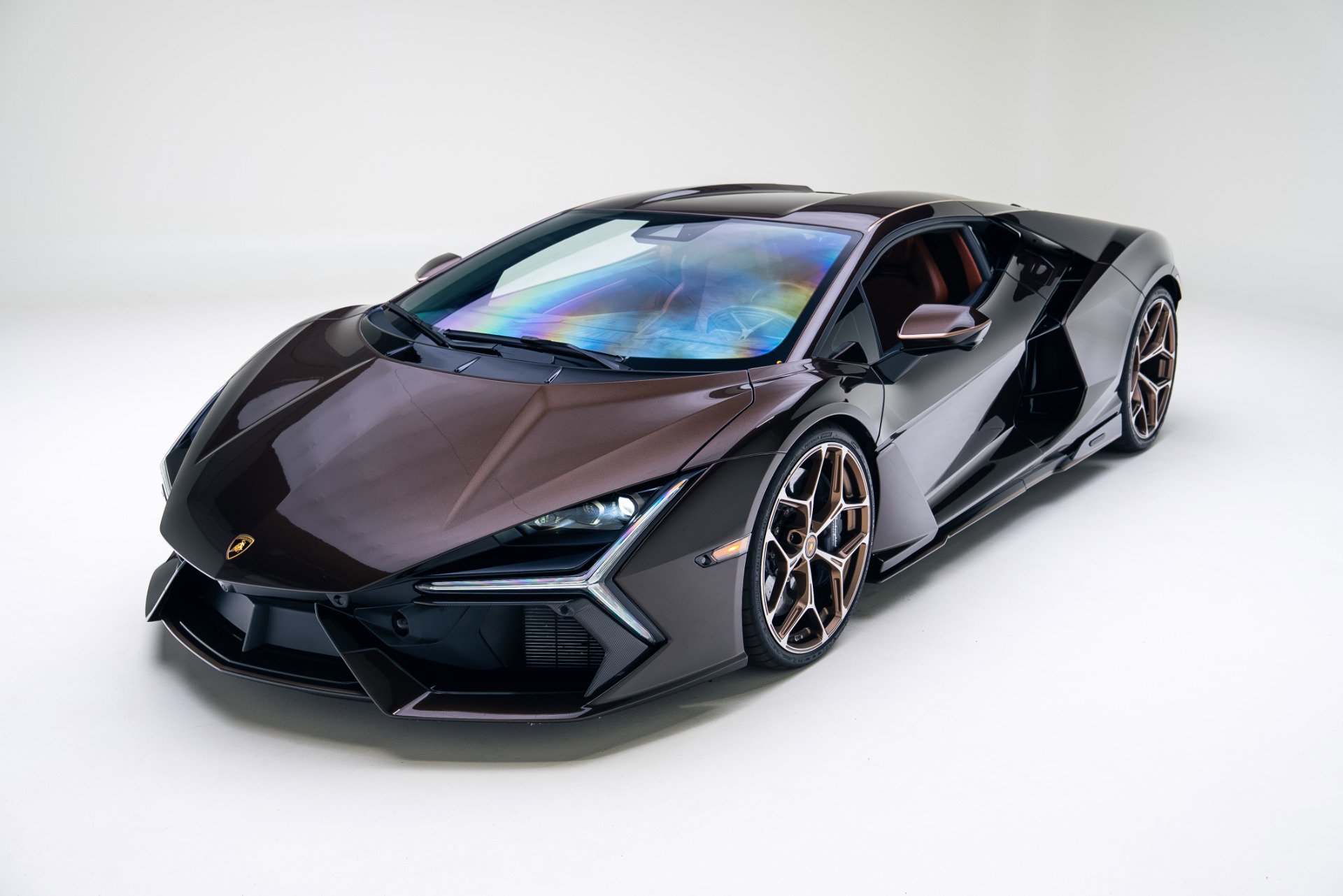 Used 2025 Lamborghini Revuelto image 7