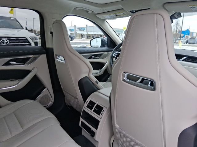 Used 2023 Jaguar F-PACE R-Dynamic S image 11