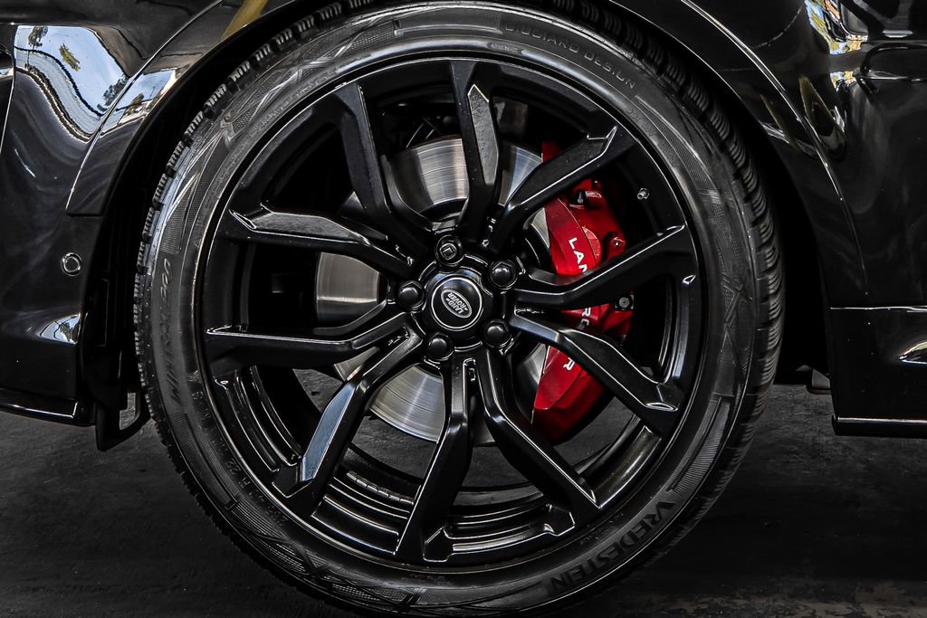 Used 2020 Land Rover Range Rover Sport SVR image 18