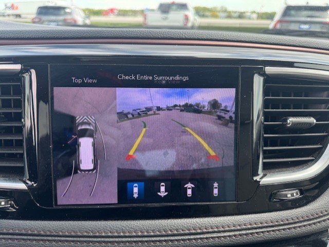 Used 2020 Chrysler Pacifica Limited w/ Tire & Wheel Group FWD image 20