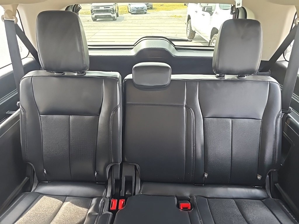 Used 2024 Ford Expedition Max XLT image 18