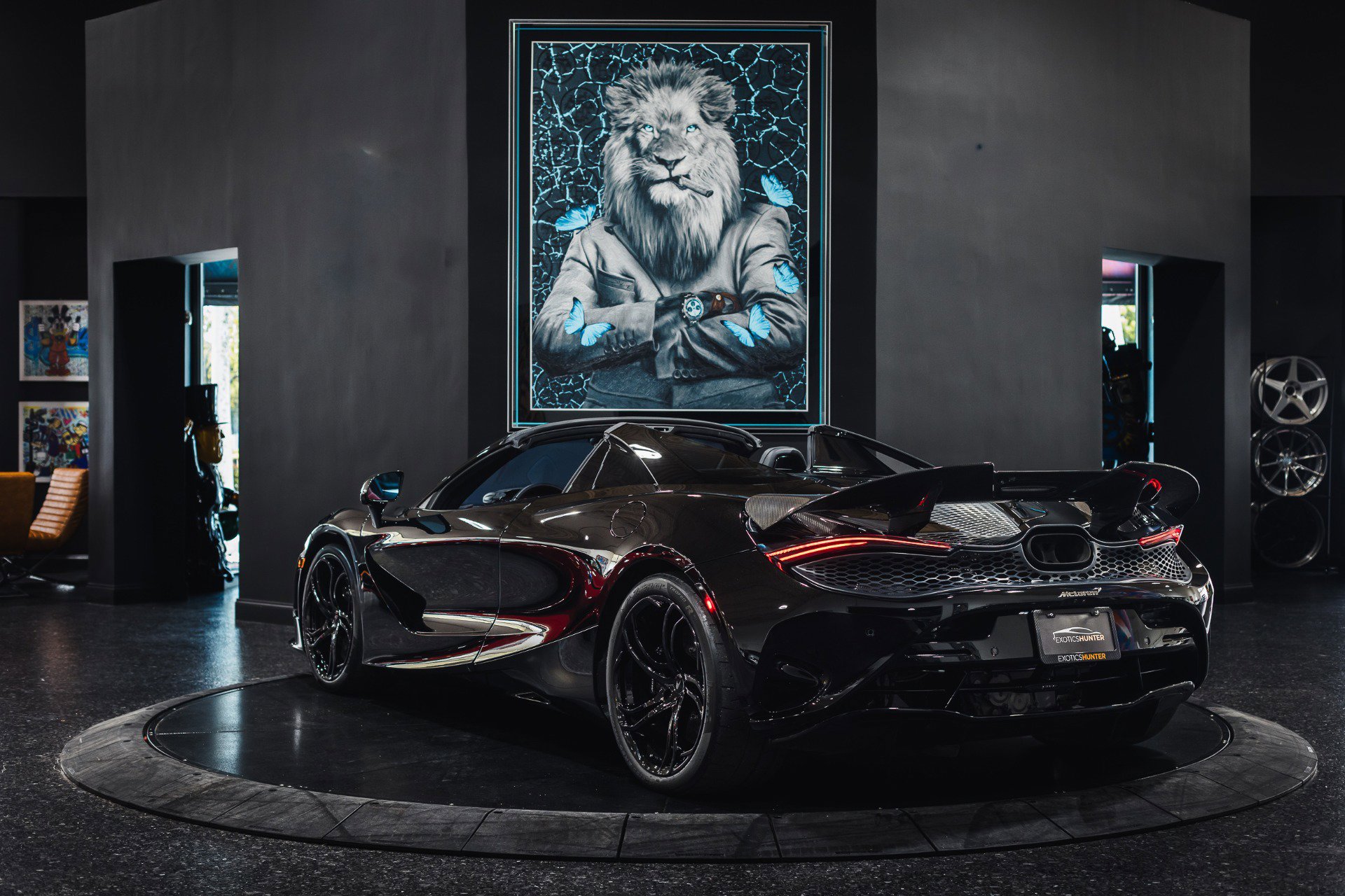 Used 2024 McLaren 750S Spider RWD image 4