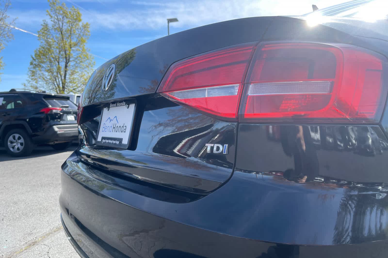 Used 2015 Volkswagen Jetta TDI S FWD image 14
