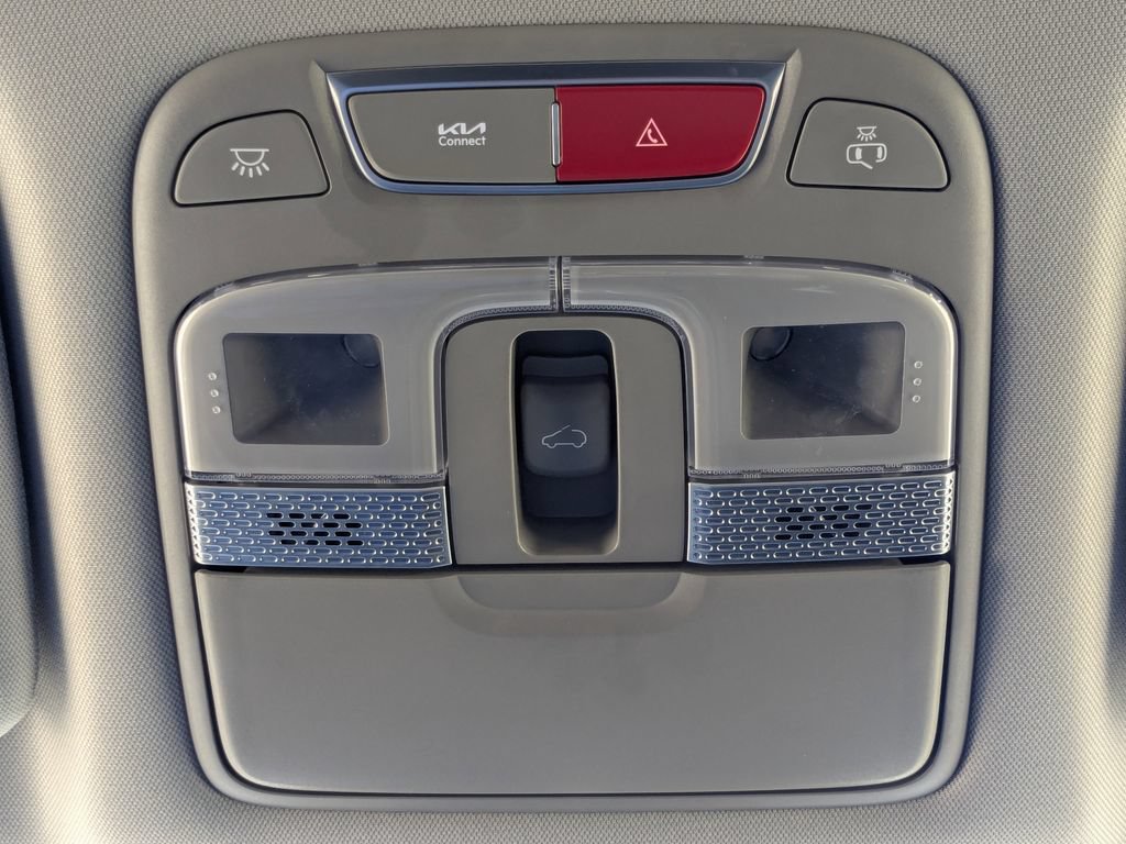 Used 2025 Kia Telluride S FWD image 29