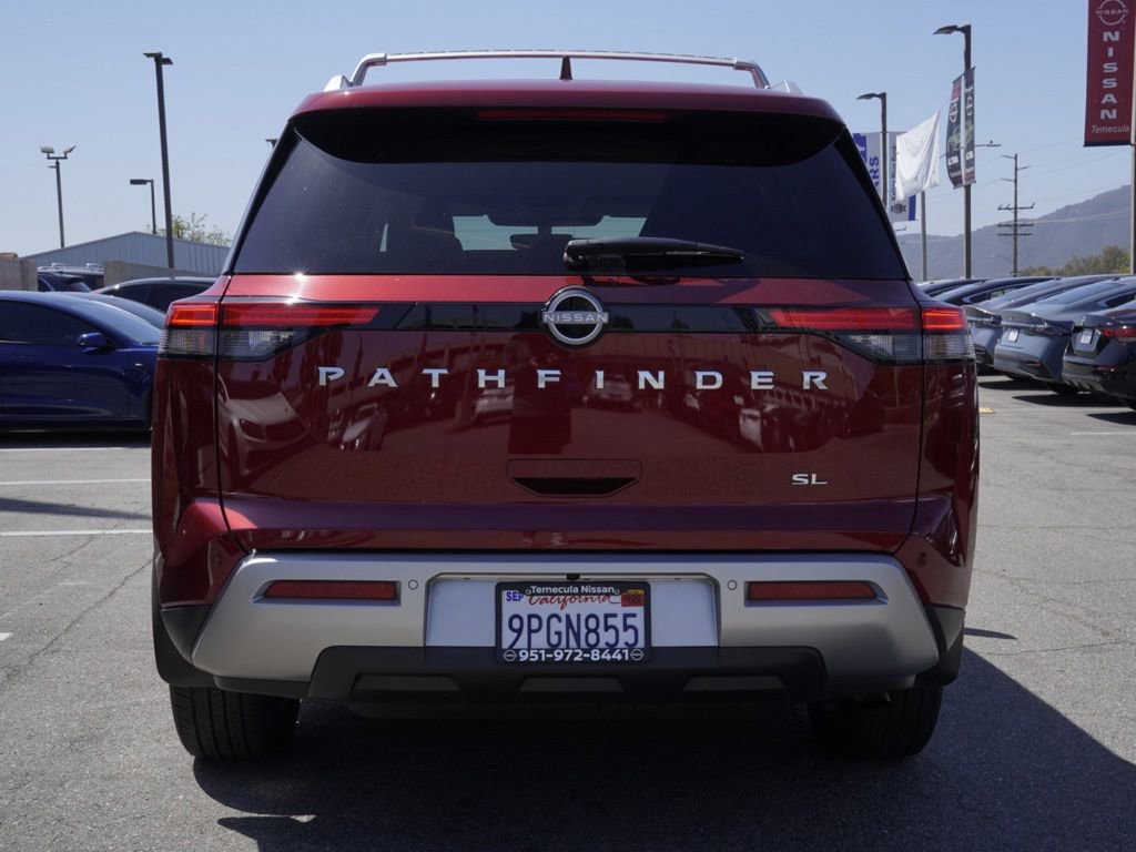 Used 2024 Nissan Pathfinder SL FWD image 5