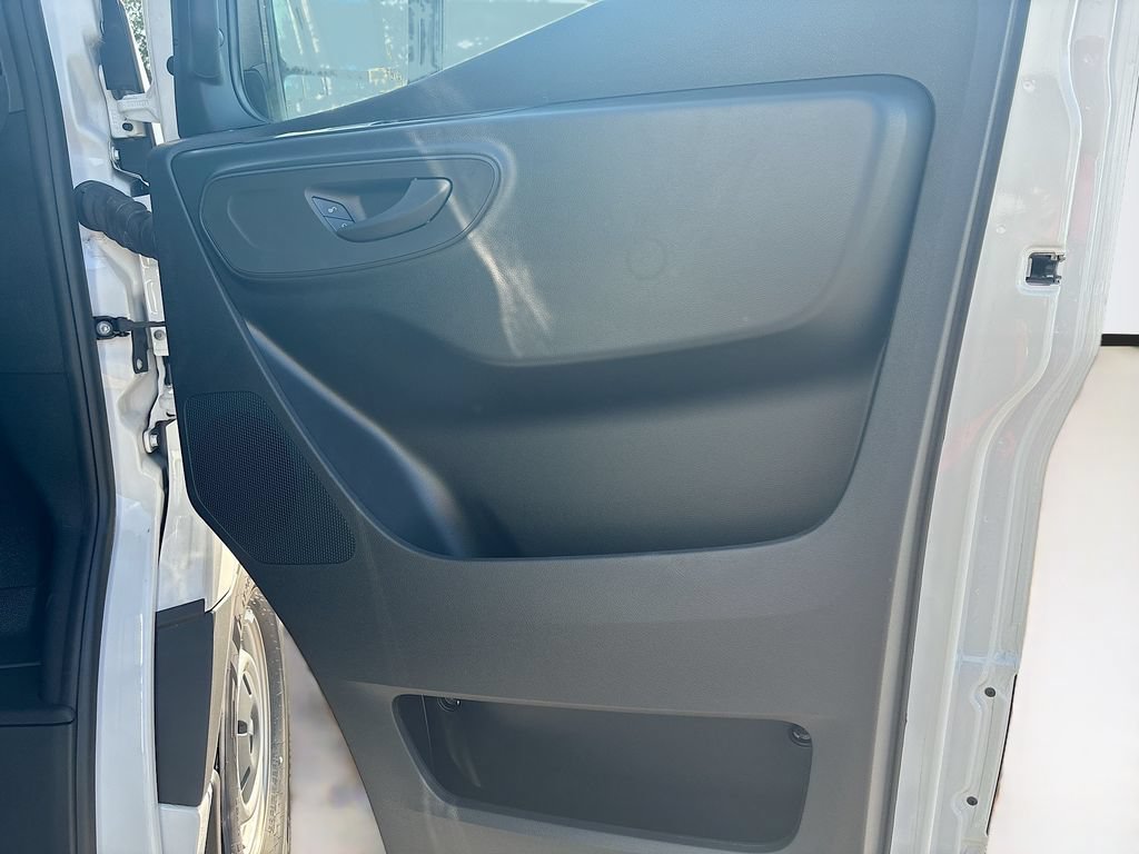 New 2025 Mercedes-Benz eSprinter 170 Cargo image 17