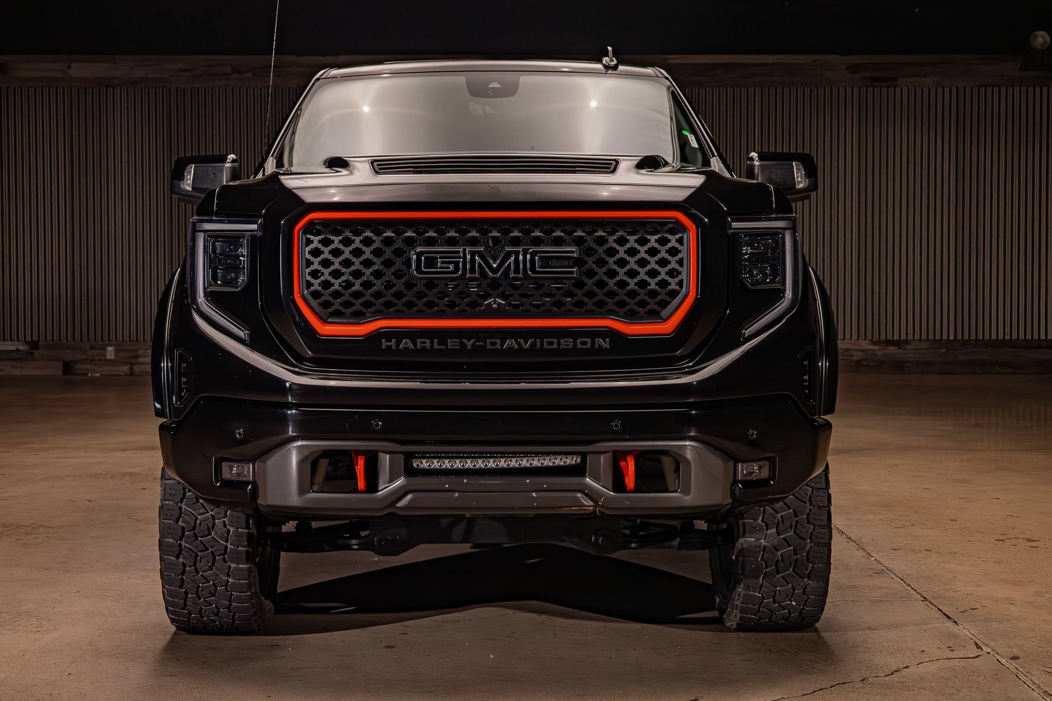 Used 2023 GMC Sierra 1500 AT4 w/ AT4 Premium Package AWD/4WD image 2
