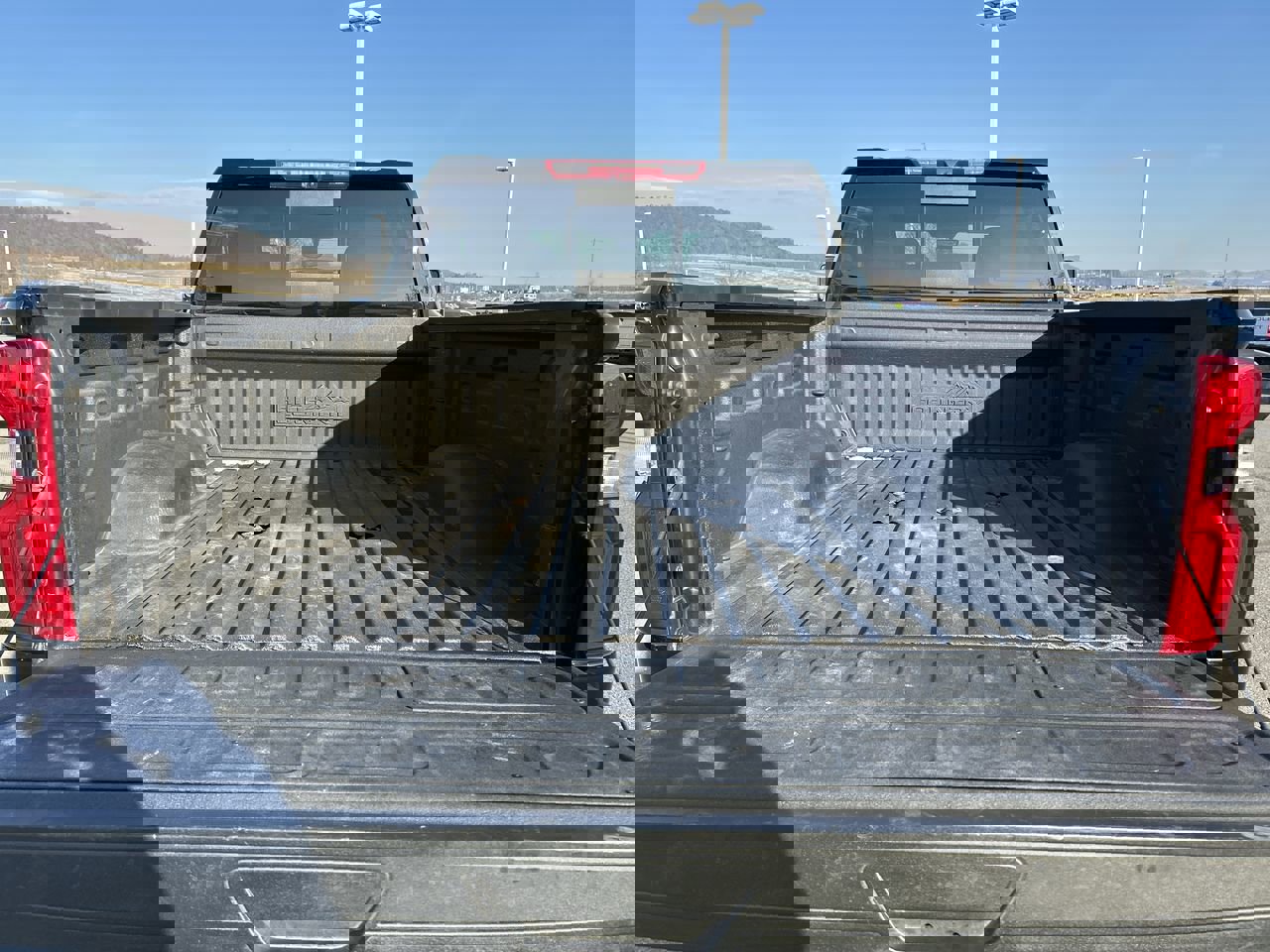 Used 2022 Chevrolet Silverado 2500 High Country w/ Z71 Off-Road Package image 9