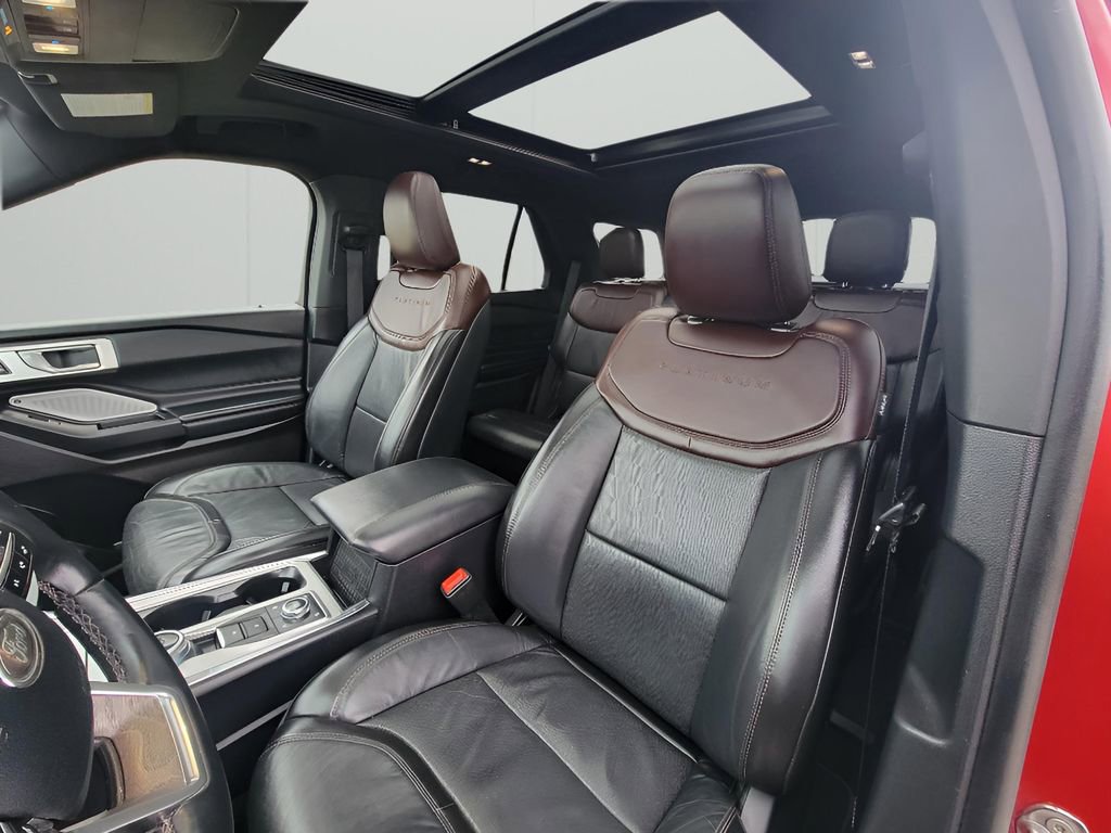 Used 2020 Ford Explorer Platinum w/ Premium Technology Package image 16