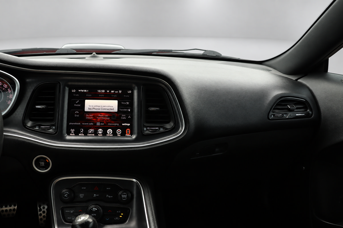 Used 2015 Dodge Challenger R/T Scat Pack RWD image 27