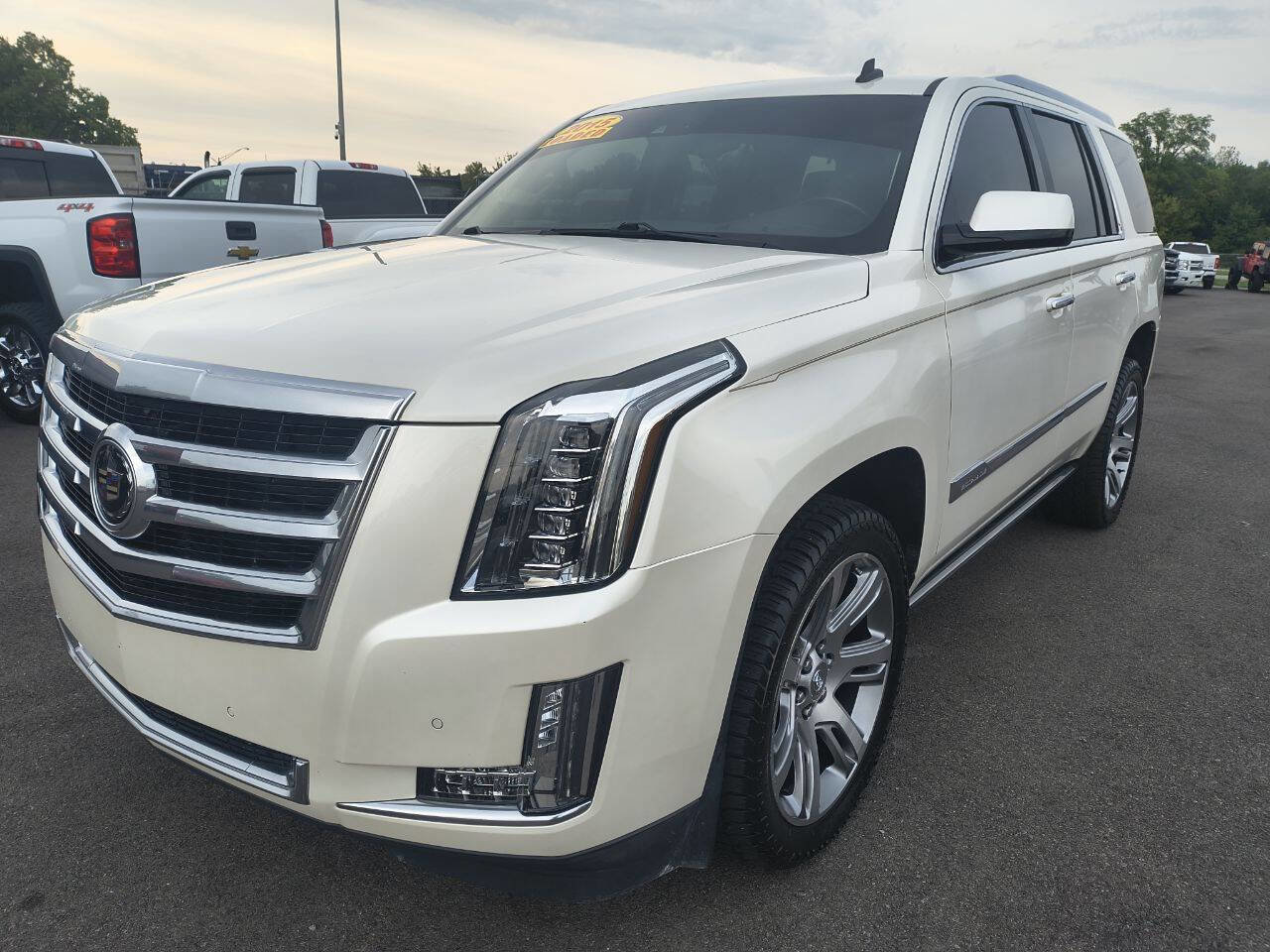 Used 2015 Cadillac Escalade Premium image 5