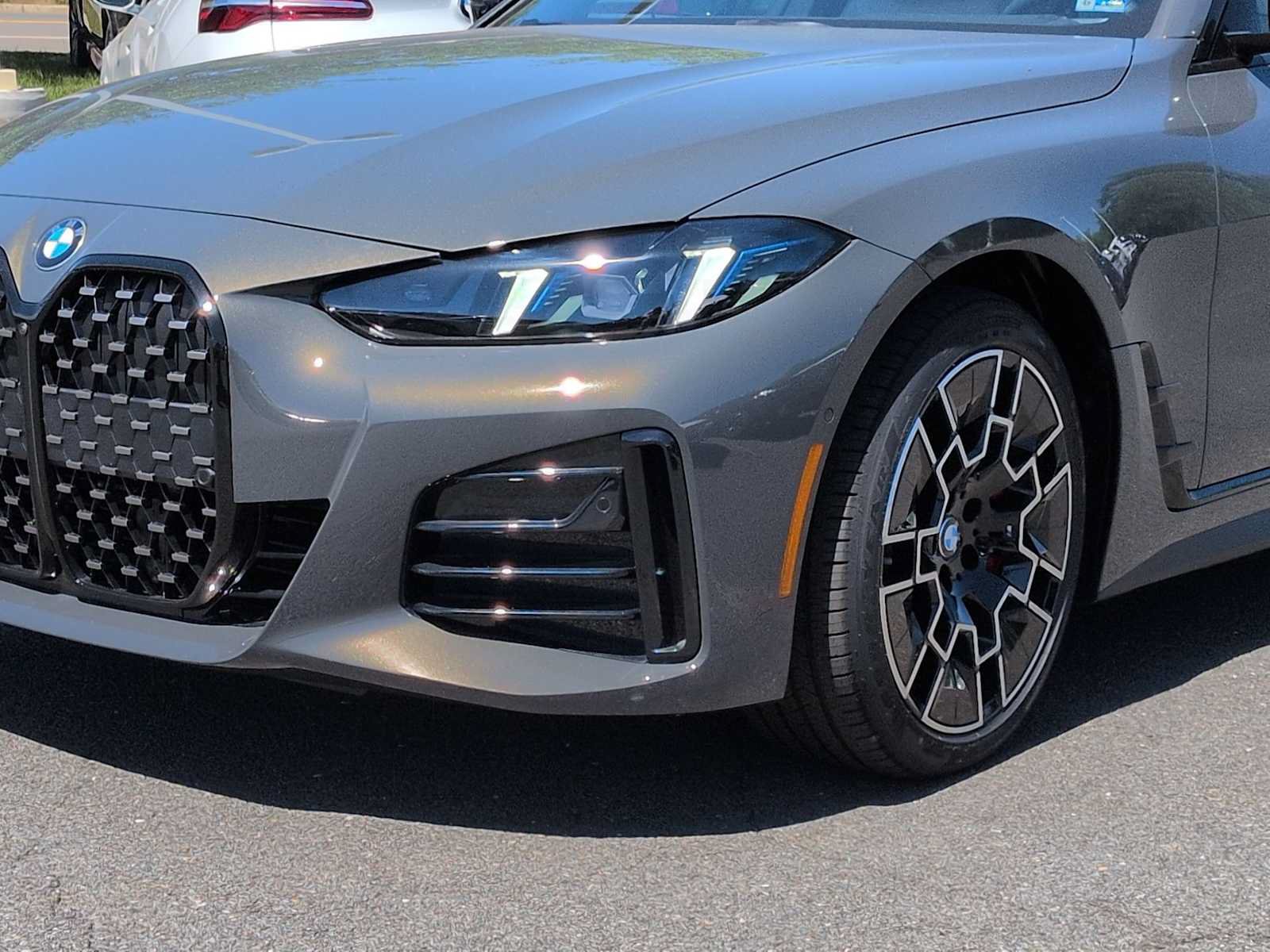 New 2026 BMW 430i xDrive w/ M Sport Package AWD/4WD image 11