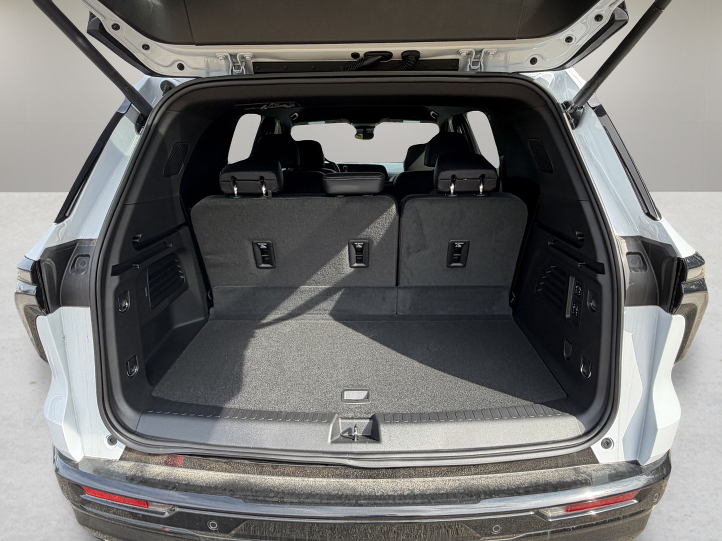 New 2026 Chevrolet Traverse High Country FWD image 20