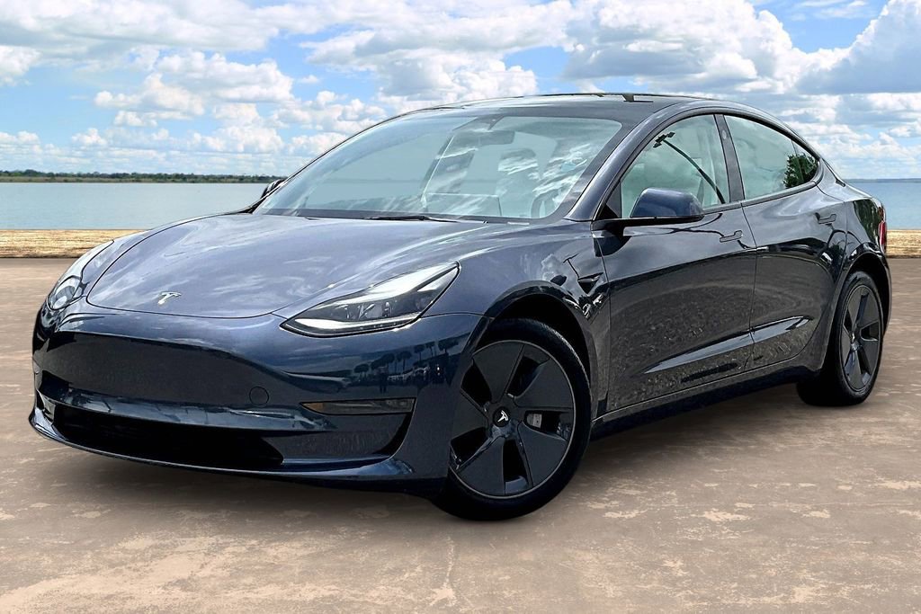Used 2023 Tesla Model 3 Standard Range RWD image 1