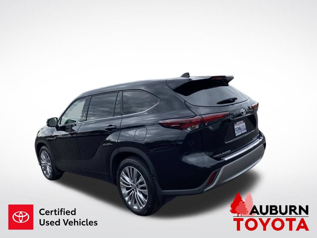 Certified 2024 Toyota Highlander Platinum AWD/4WD image 6