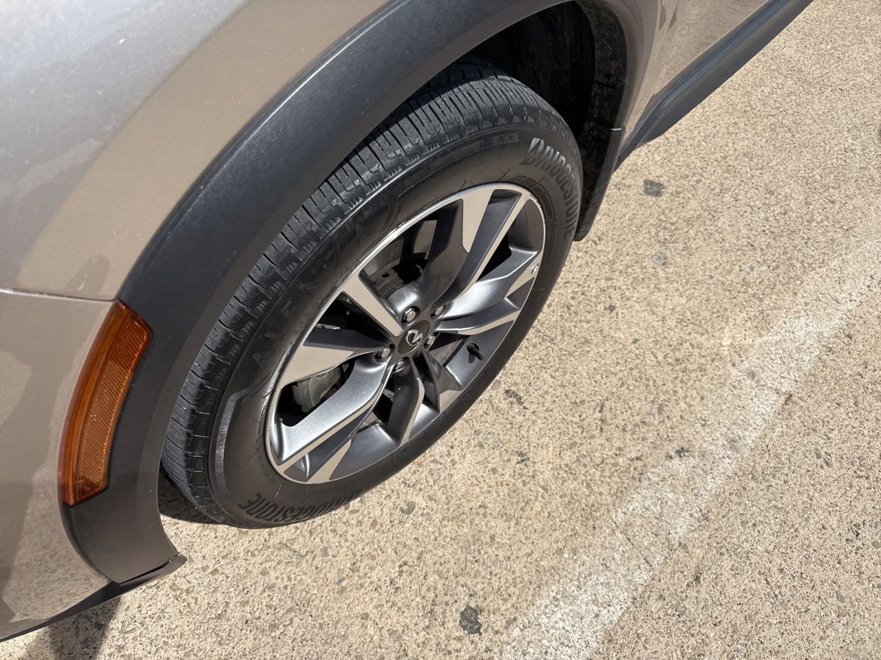 Used 2024 INFINITI QX60 Luxe image 2