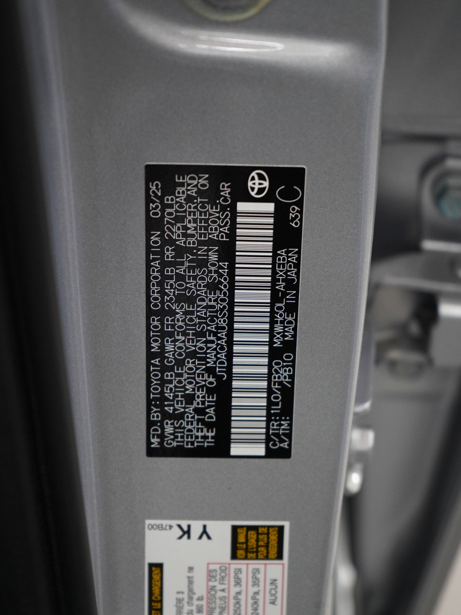 Used 2025 Toyota Prius LE image 28