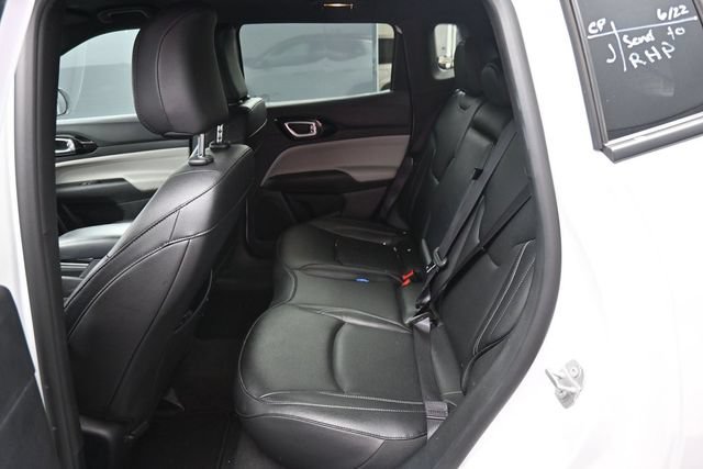 Used 2025 Jeep Compass Limited AWD/4WD image 11