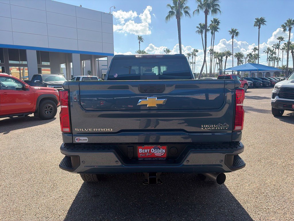 New 2026 Chevrolet Silverado 2500 High Country w/ High Country Premium Package AWD/4WD image 6