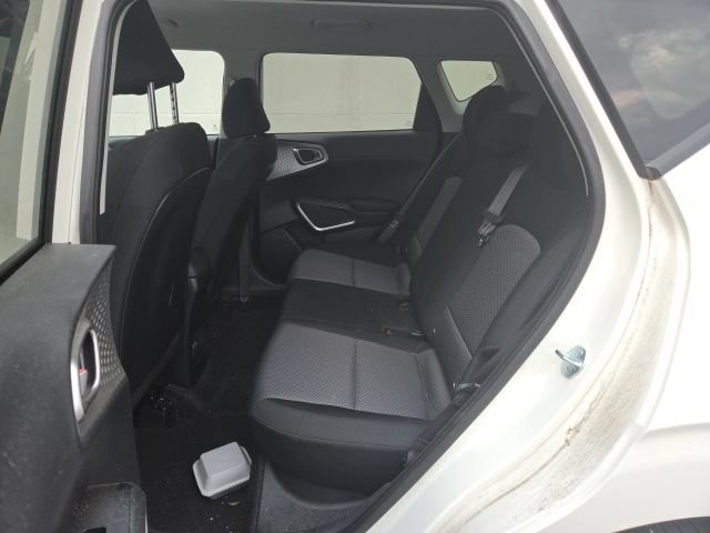Used 2024 Kia Soul S FWD image 12