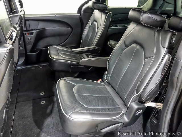 Used 2020 Chrysler Pacifica Limited w/ Advanced Safetytec Group image 11