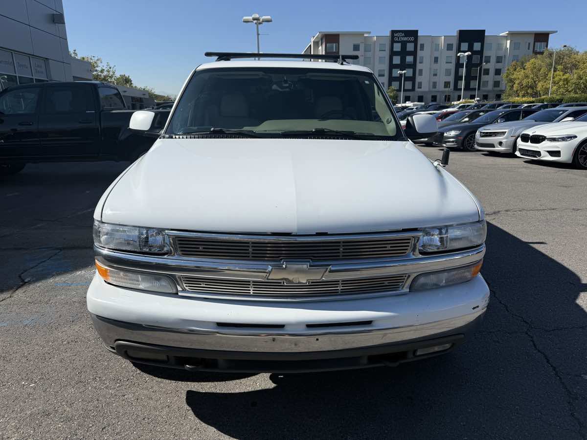 Used 2006 Chevrolet Suburban 2500 LT w/ Preferred Equipment Group image 3