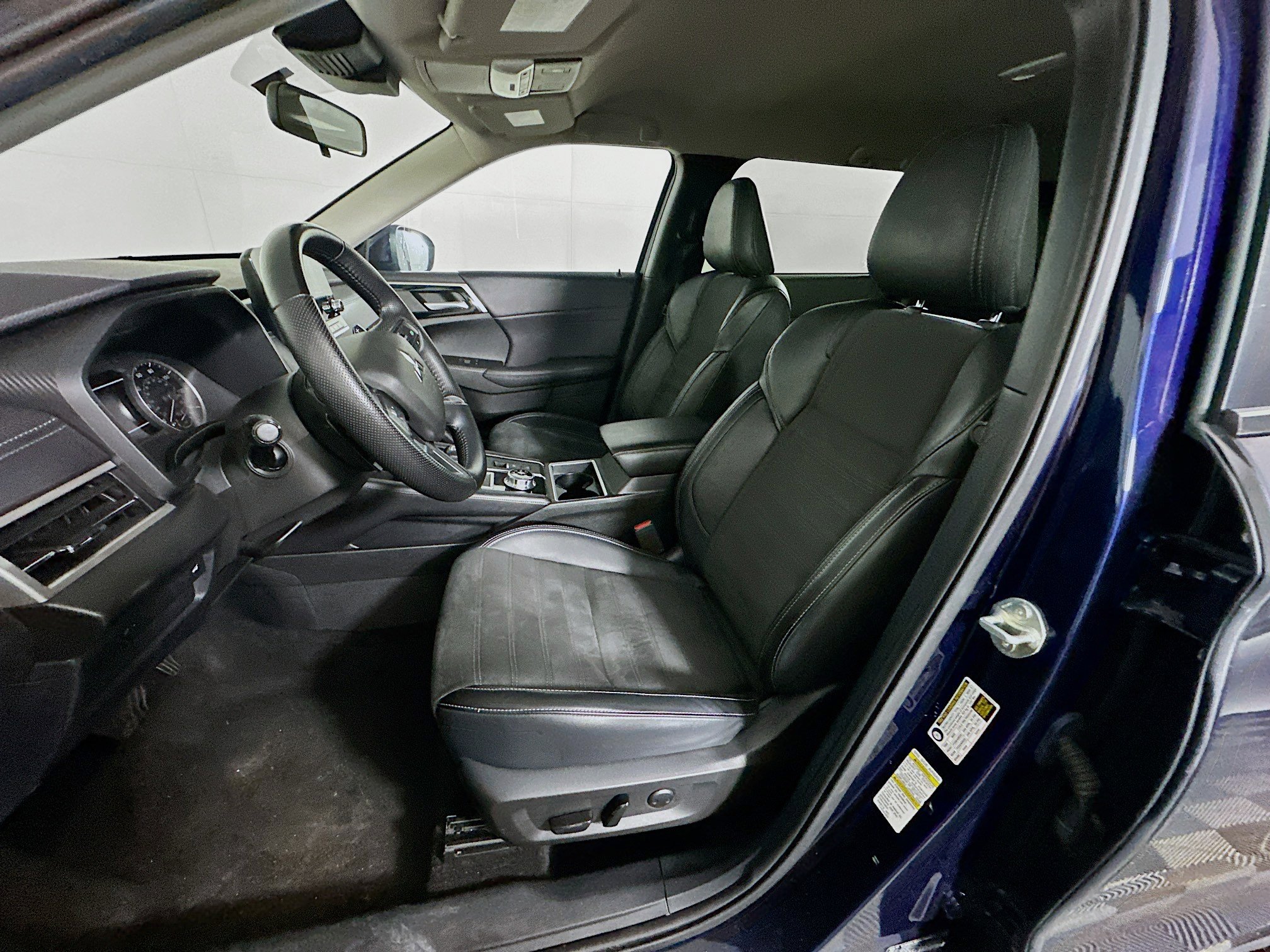 Used 2024 Mitsubishi Outlander SE image 13