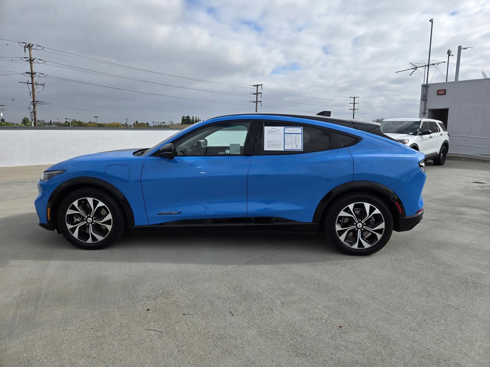 Used 2023 Ford Mustang Mach-E Premium image 7