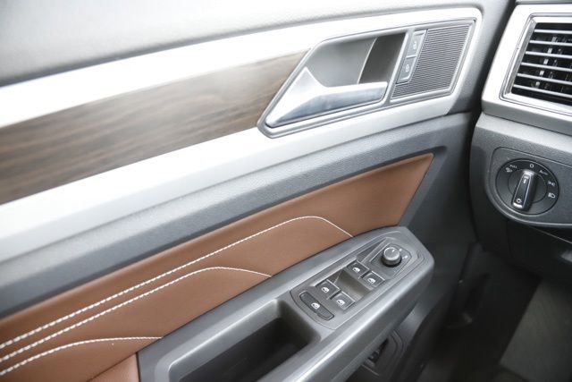 Used 2023 Volkswagen Atlas SE w/ Panoramic Sunroof Package AWD/4WD image 25