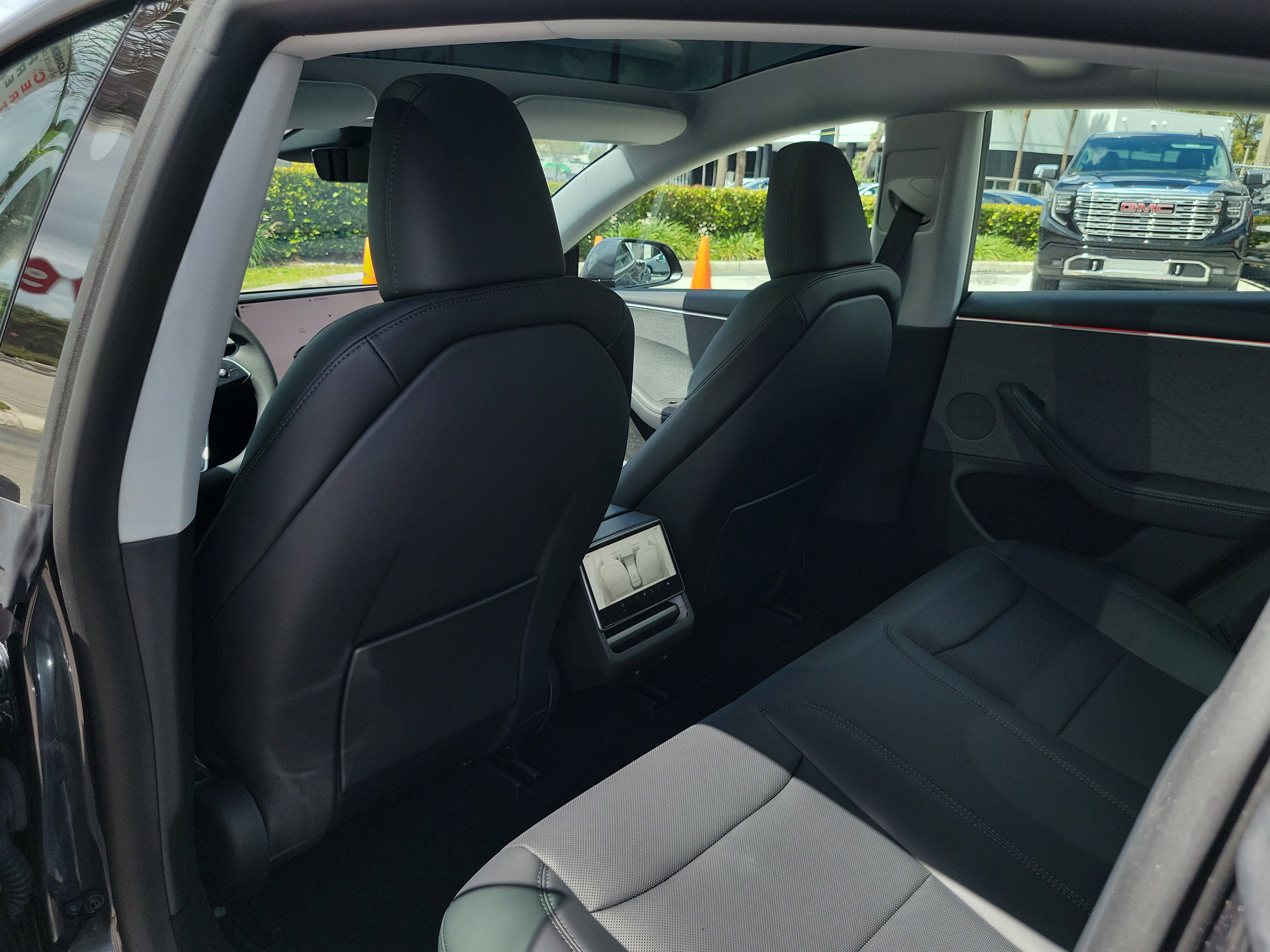 Used 2025 Tesla Model 3 Long Range image 14