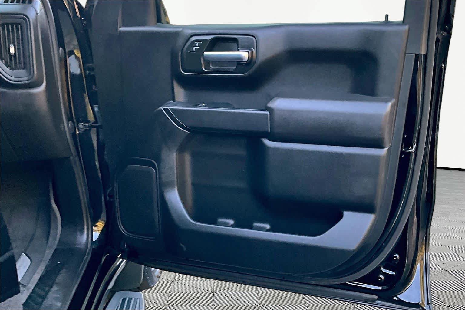 Used 2023 Chevrolet Silverado 1500 Custom RWD image 23