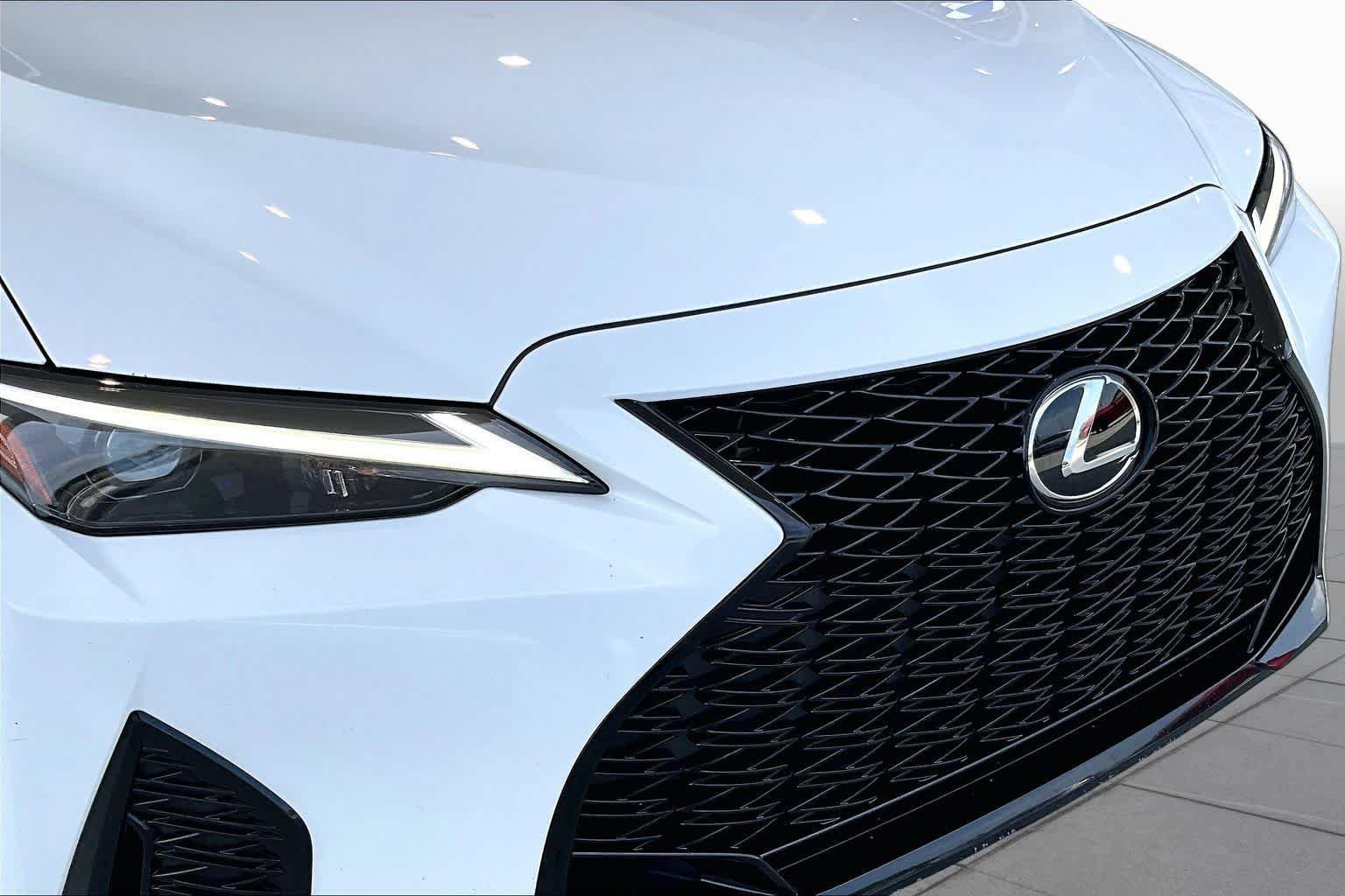 Used 2024 Lexus IS 350 F Sport RWD image 29