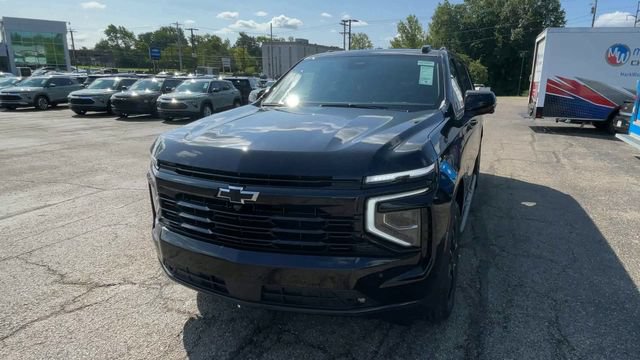 New 2026 Chevrolet Suburban RST w/ RST Capability Package AWD/4WD image 5