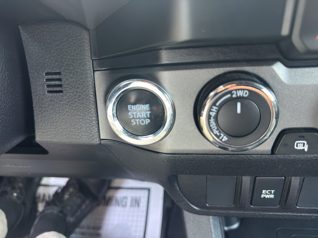 Used 2023 Toyota Tacoma TRD Sport AWD/4WD image 21