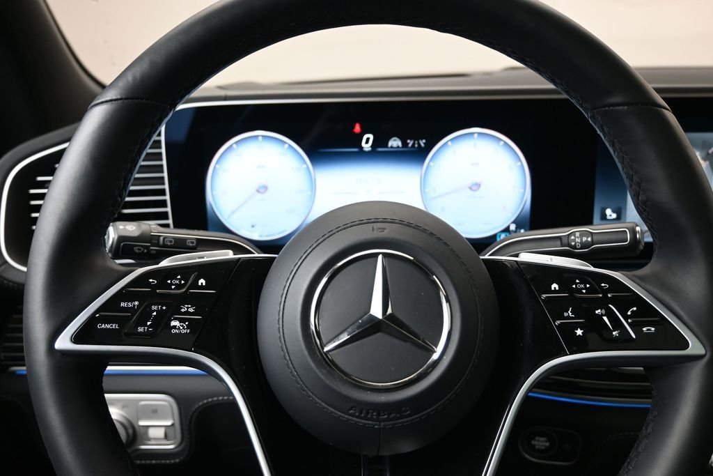 Used 2024 Mercedes-Benz Maybach GLS 600 4MATIC image 13