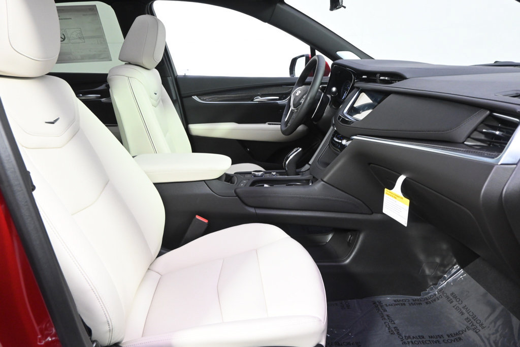 New 2026 Cadillac XT5 Sportv w/ LPO, Floor Liner Package AWD/4WD image 16