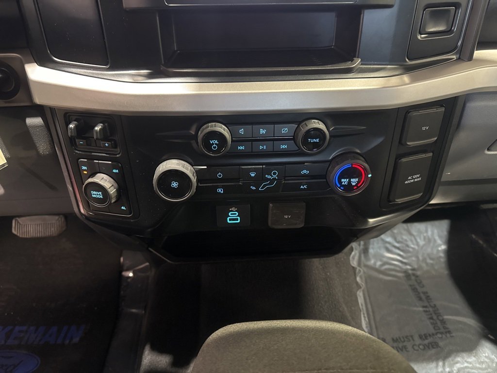Used 2023 Ford F350 XLT image 28