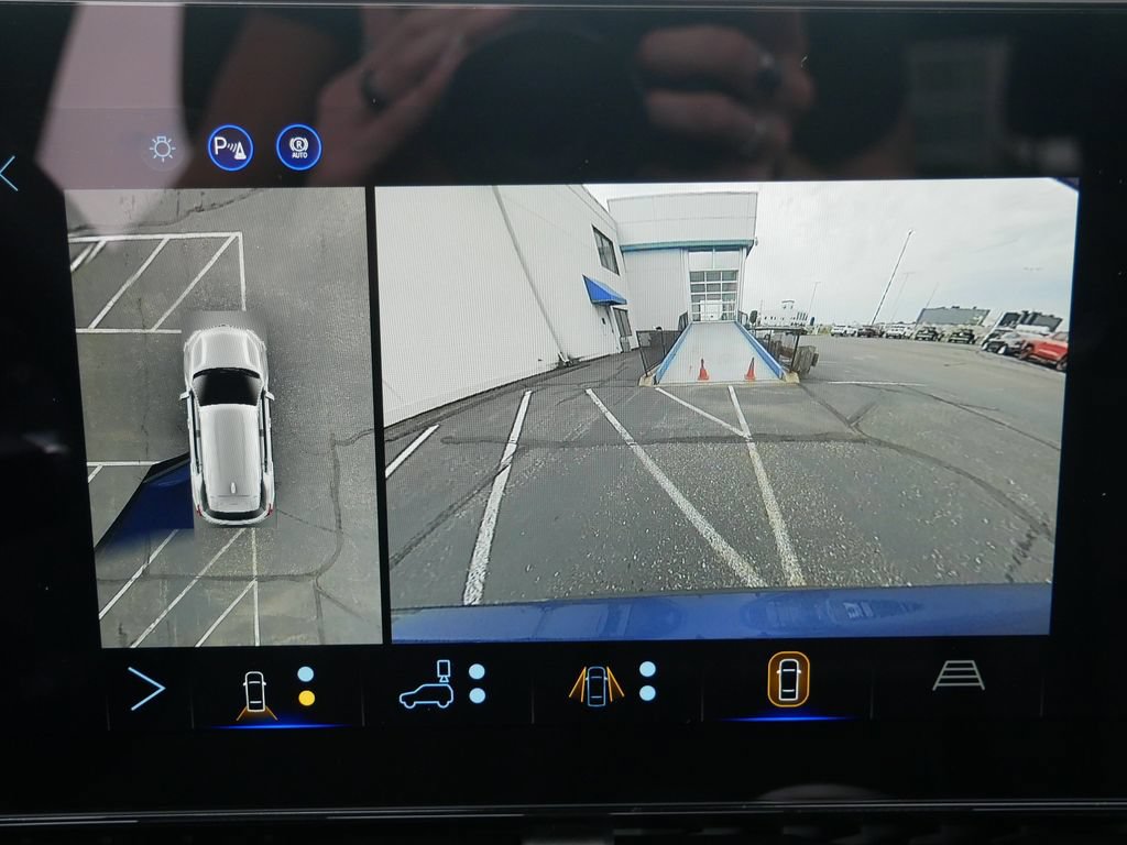 New 2027 Chevrolet Equinox LT w/ Convenience Package II AWD/4WD image 26