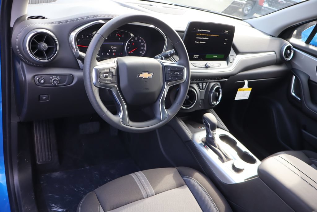 New 2026 Chevrolet Blazer LT w/ Convenience Package FWD image 6