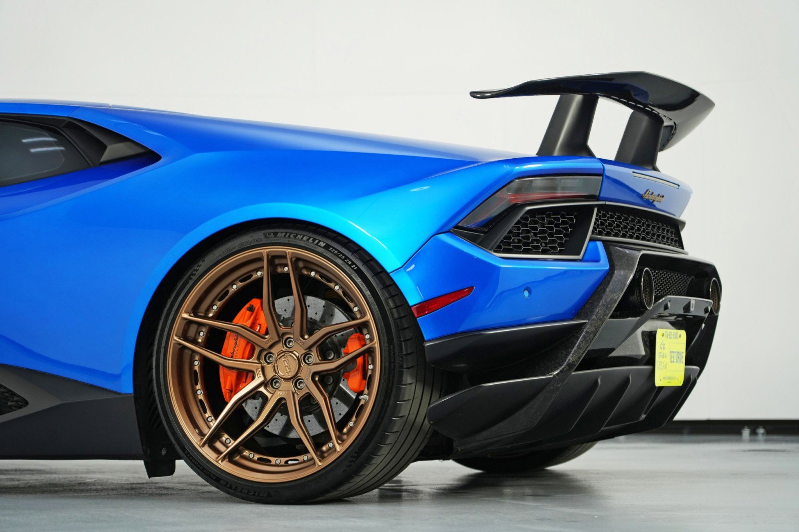 Used 2018 Lamborghini Huracan Performante image 61