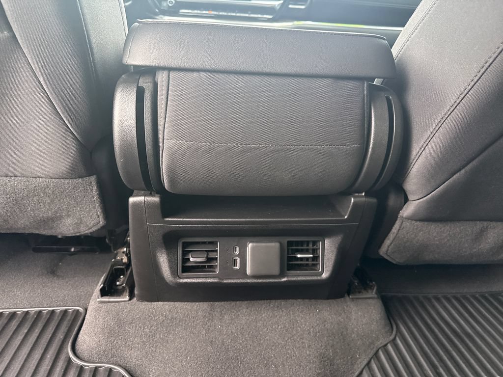 Used 2023 Chevrolet Silverado 1500 LT AWD/4WD image 31
